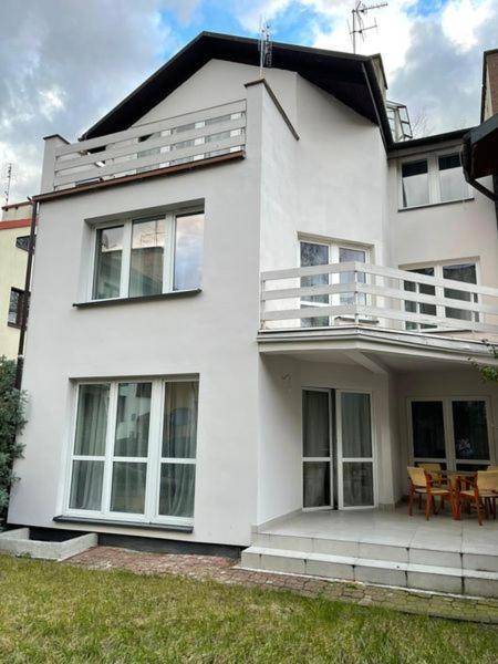 Willa Kaskada Lomianska 33 Warszawa Exterior foto
